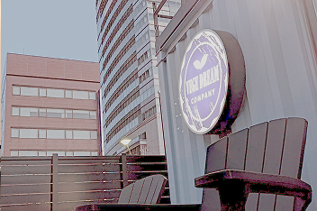 コンテナホテル & サウナMACHINAKAの内観と外観